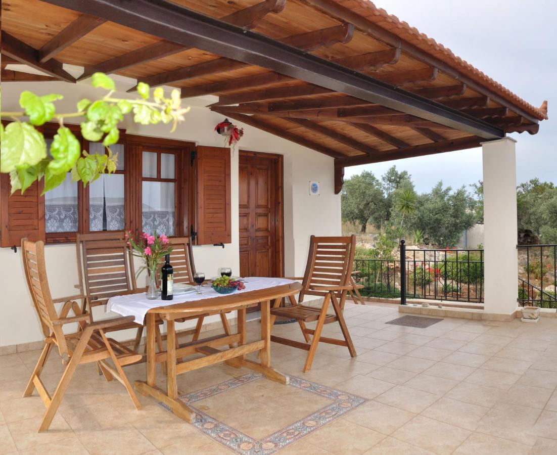 Villa Oceanis - Luxury Seaside Mourtero